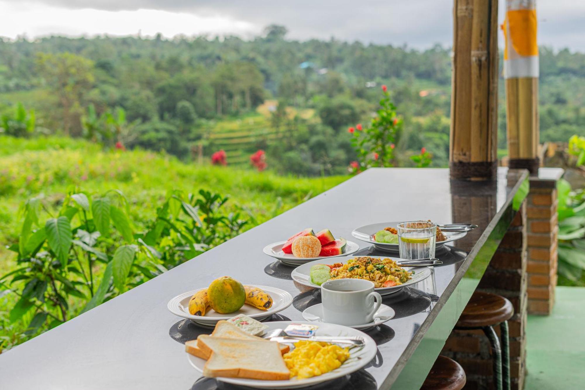 Santya Loka Lodge & Twin Waterfall Jatiluwih Esterno foto