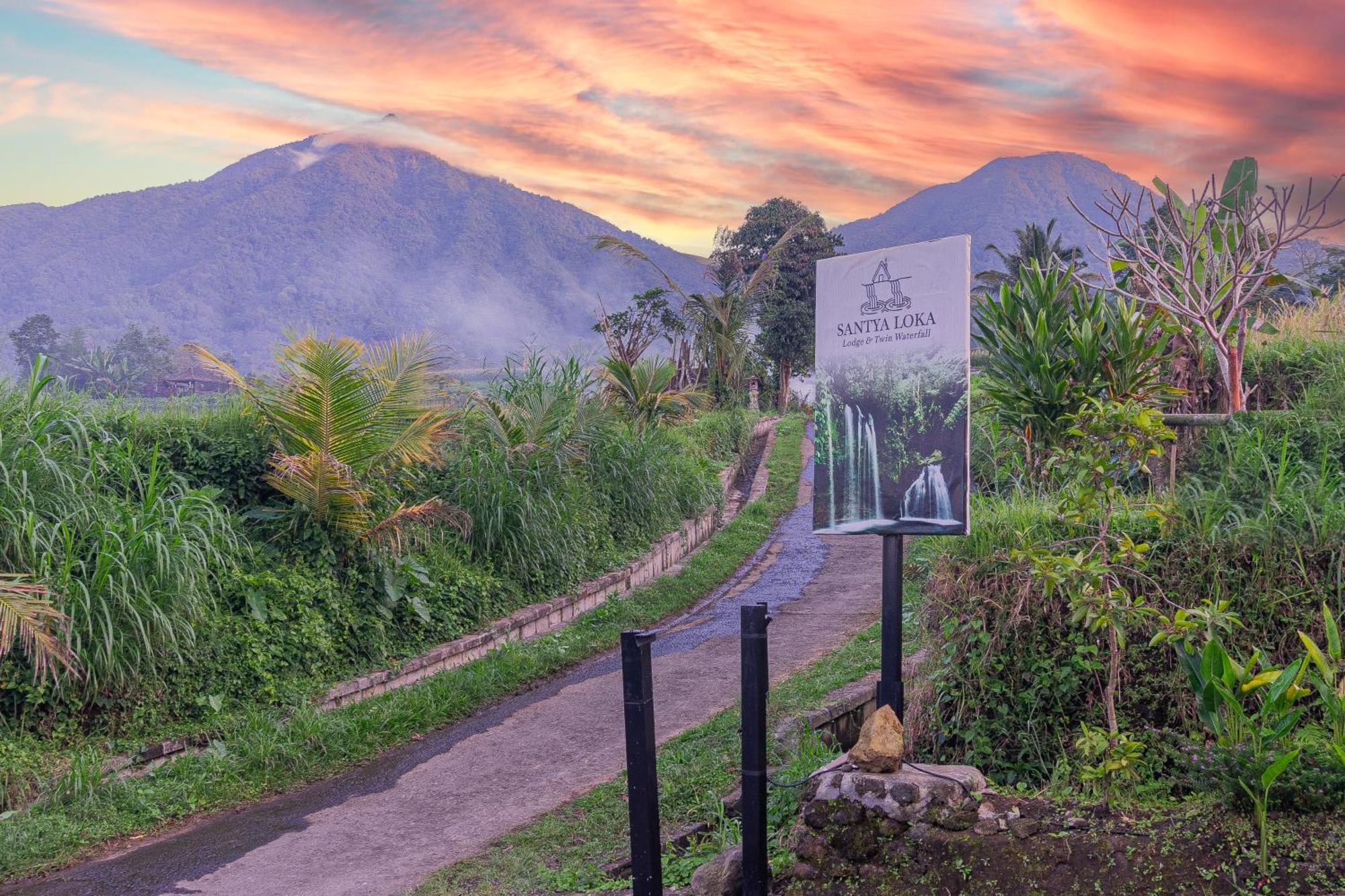 Santya Loka Lodge & Twin Waterfall Jatiluwih Esterno foto