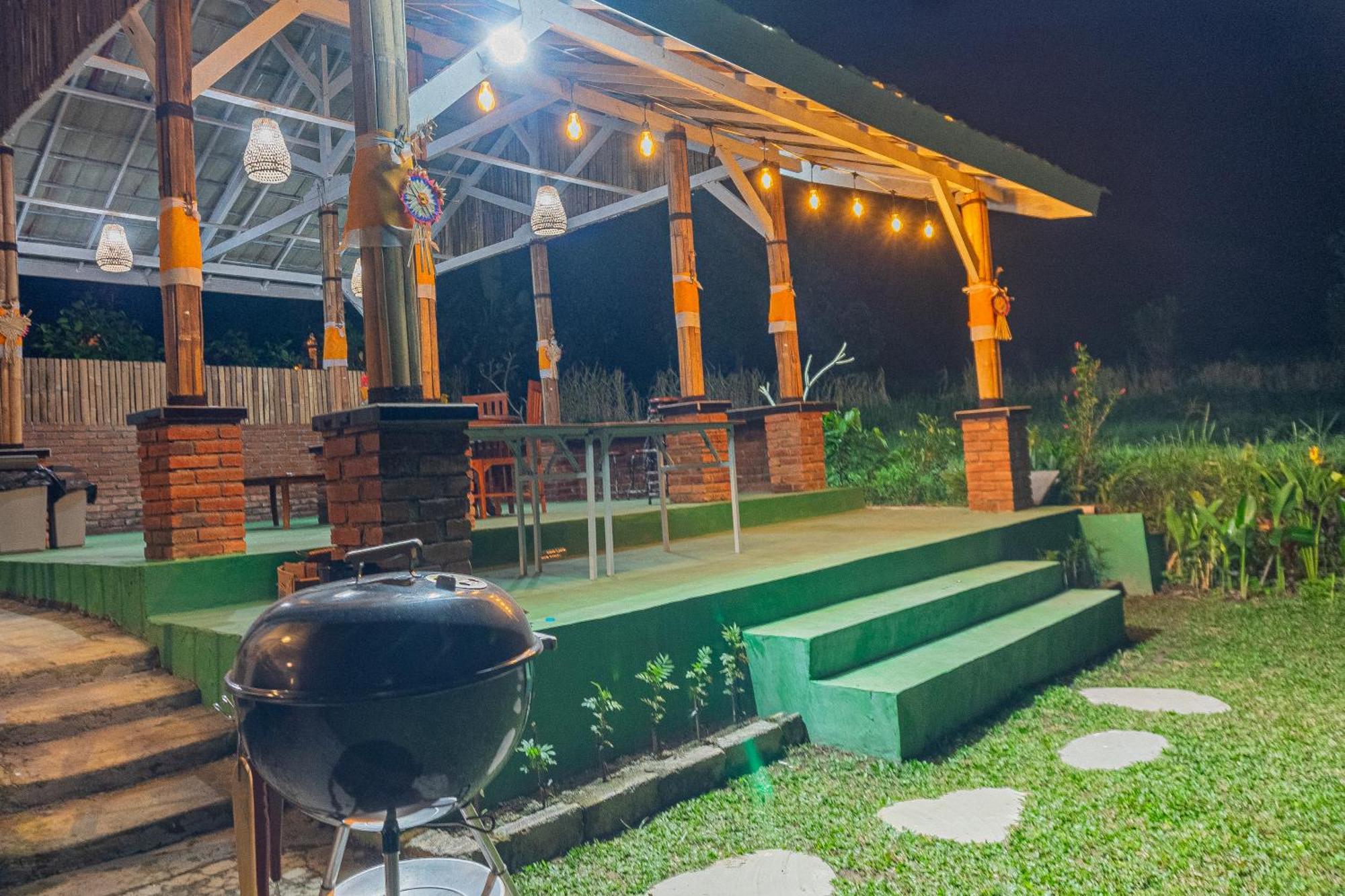 Santya Loka Lodge & Twin Waterfall Jatiluwih Esterno foto